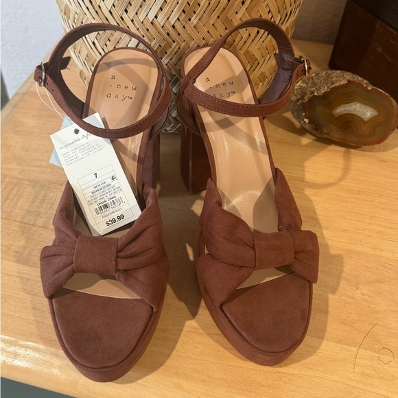 NWT A New Day Riah Brown Open Toe Ankle Strap Chunky Platform Heels - size 7 - Picture 3 of 9